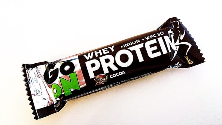 Baton proteinowy Go On o smaku czekoladowym
